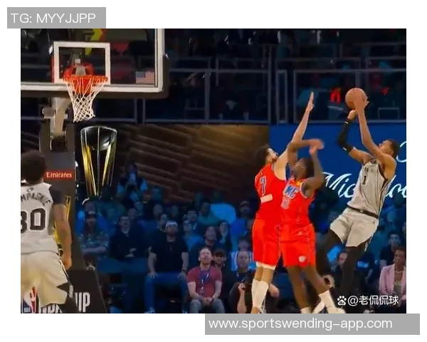 马克西全场表现惊艳30分钟内17投10中砍下27分4篮板7助攻